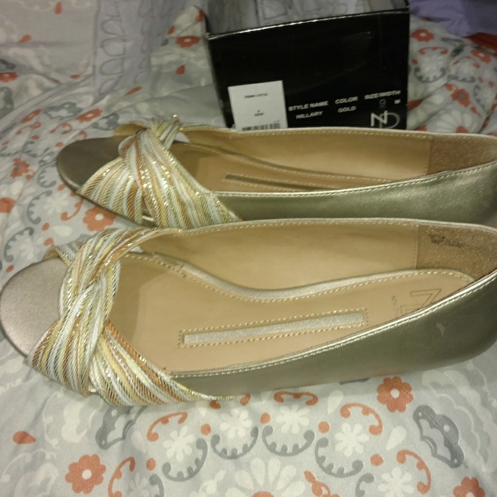 New in Box Gold Flats Size 9